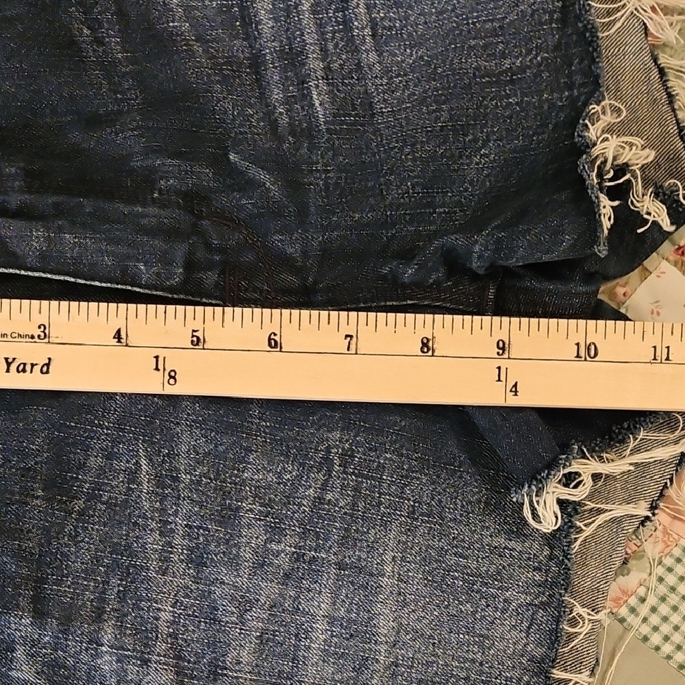 Madewell Mid-Rise Cutoff Shorts - Size 28 - Picture 4 of 7